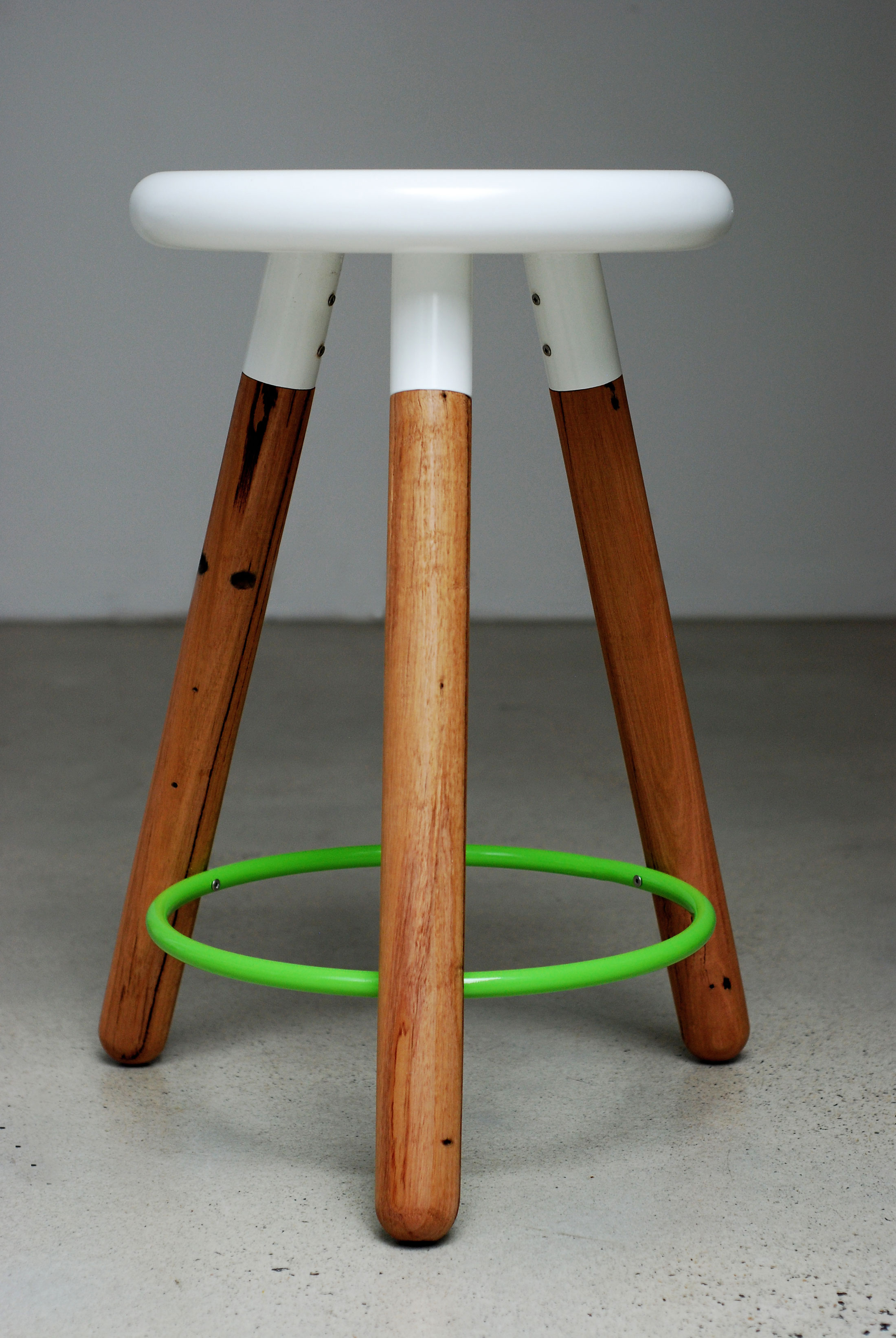 LifeSpaceJourney Spun Bar Stool